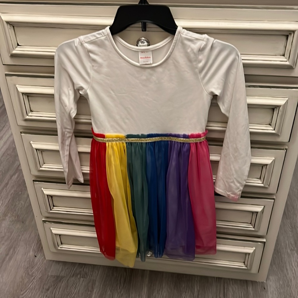 Rainbow Hanna Andersson dress, perfect condition. Worn twice size 8